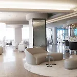乐特努耶酒店 4* 索托马里纳