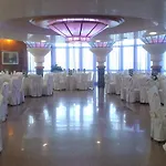 乐特努耶酒店 4* 索托马里纳