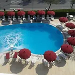 乐特努耶酒店 索托马里纳