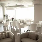 乐特努耶酒店 索托马里纳